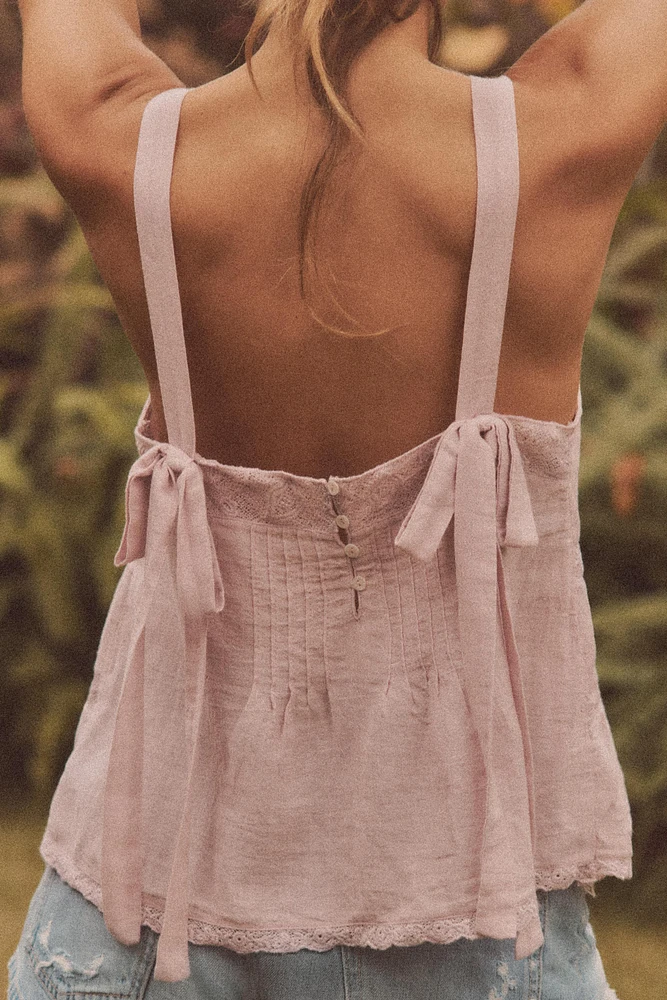 EMBROIDERED STRAPPY CHIFFON TOP