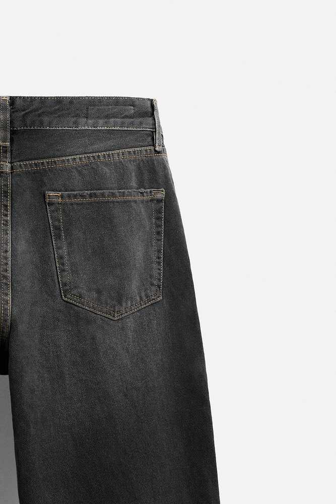 FLARE FIT JEANS