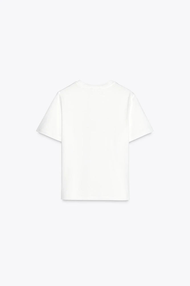 T-SHIRT INSCRIPTION EN CONTRASTE
