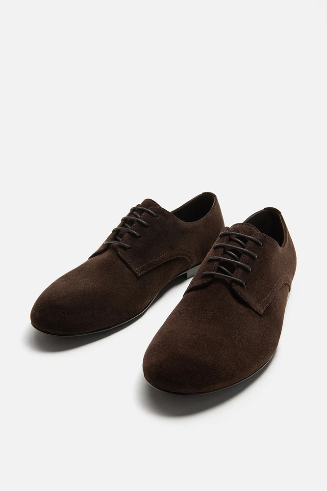 CHAUSSURES HABILLÉES EN CUIR