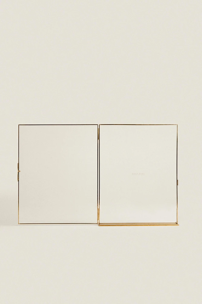 PICTURE FRAME WITH GOLD STAND