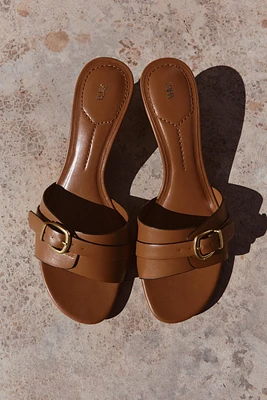 BUCKLED HEELED SANDALS