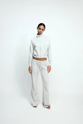 ZIP UP SWEATSHIRT