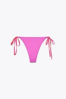 BAS DE BIKINI À MOTIF CONTRASTANT