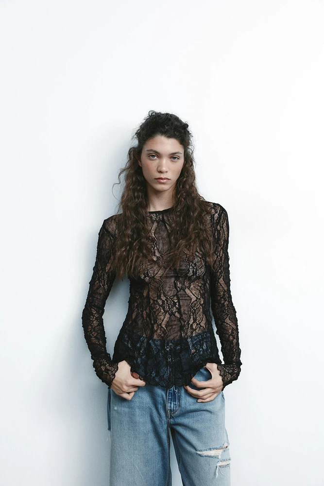 LACE TOP