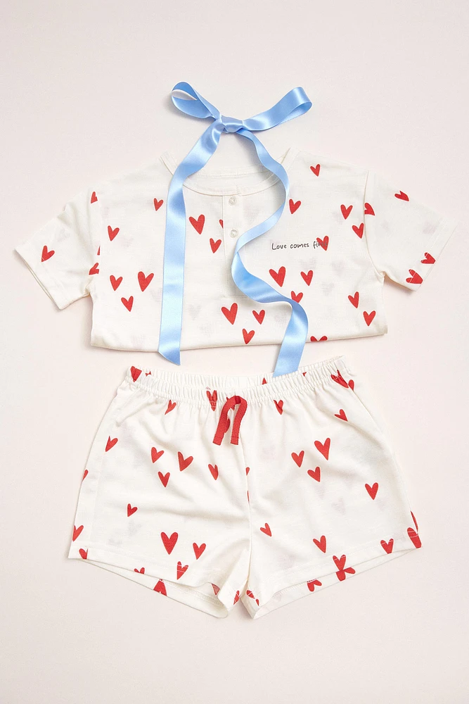 6 ANS/ PYJAMA T-SHIRT ET BERMUDA À CŒURS