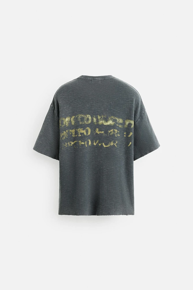 T-SHIRT MAILLES IMPRIMÉ DÉLAVÉ