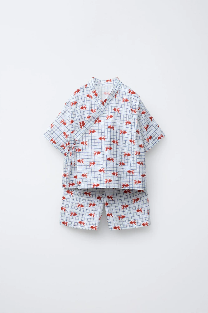 9-18 MONTHS/ GOLDEN FISH PRINT KIMONO AND BERMUDA SET