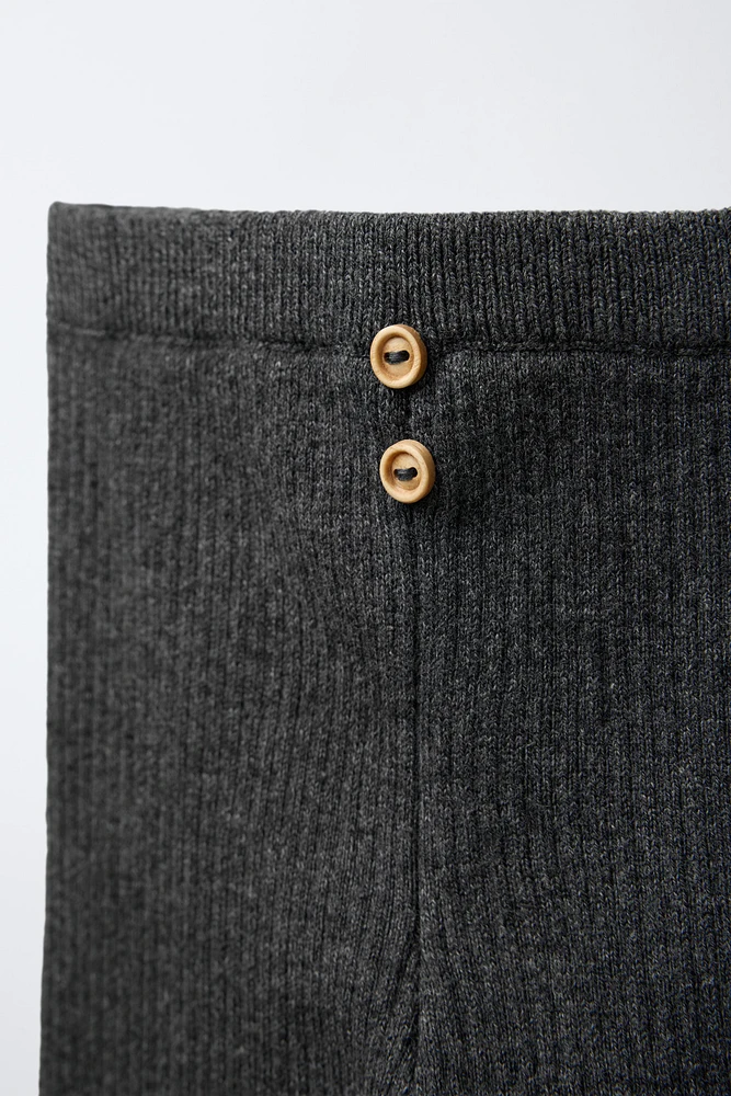 BUTTON RIBBED LEGGINGS