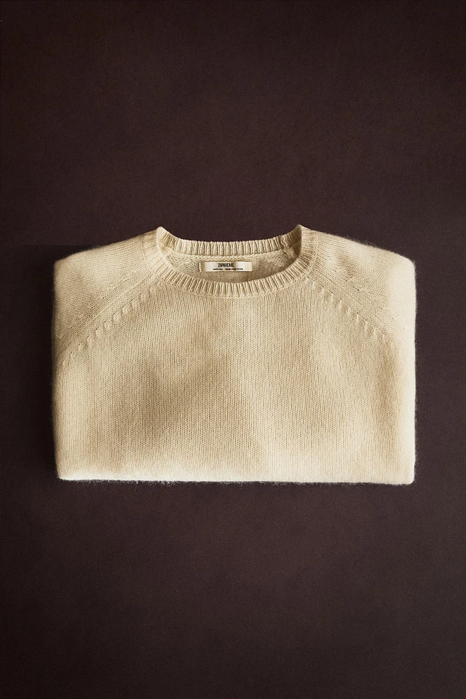 CASHMERE SWEATER