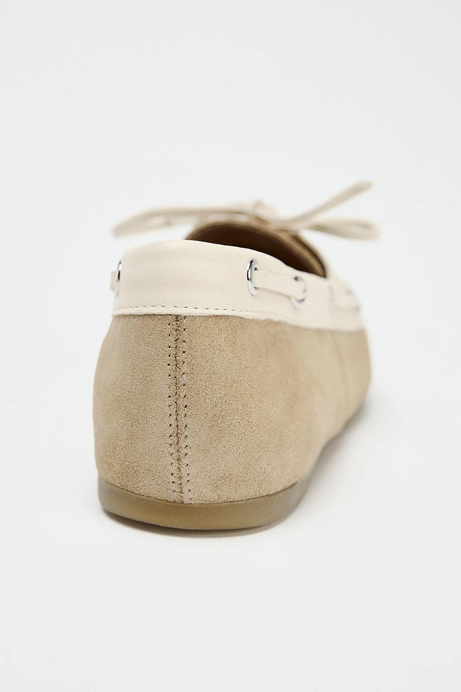 MOCASSINS COMBINÉS À LACETS EN DAIM