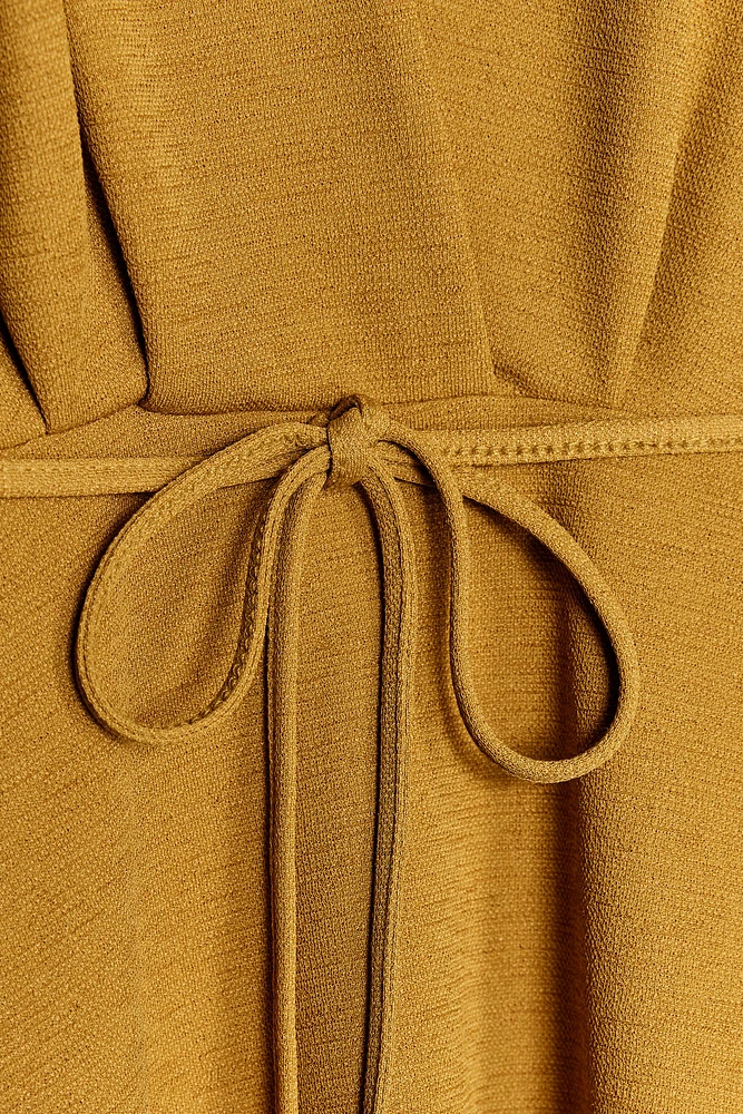 ROBE HALTER CEINTURE