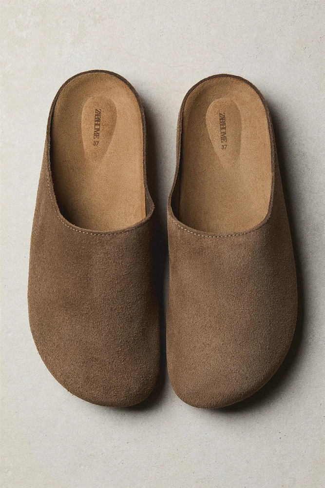 MINIMALIST LEATHER CLOGS