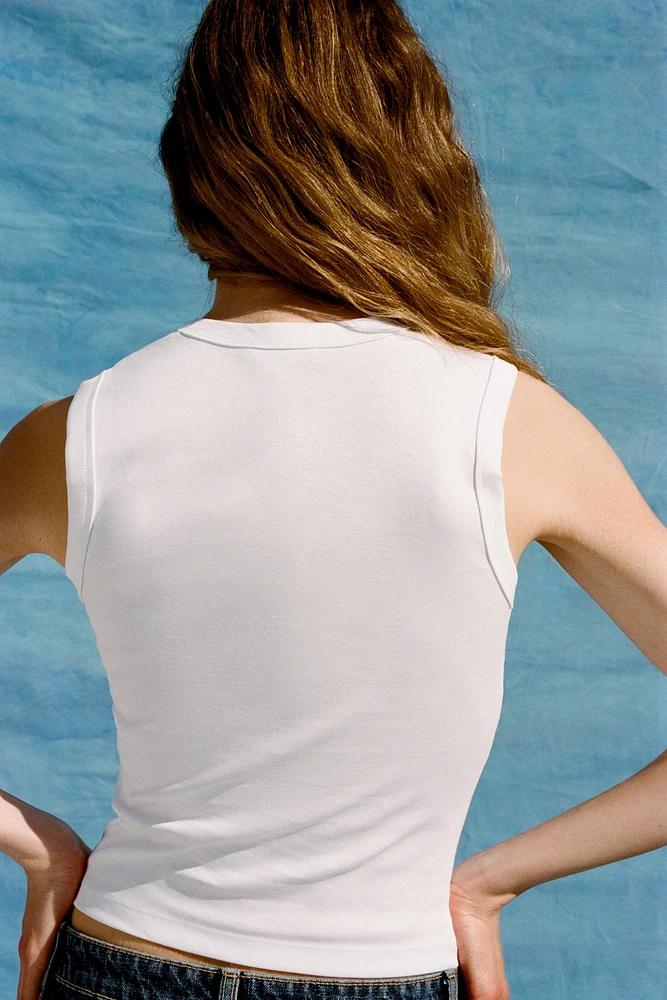 V-NECK TOP