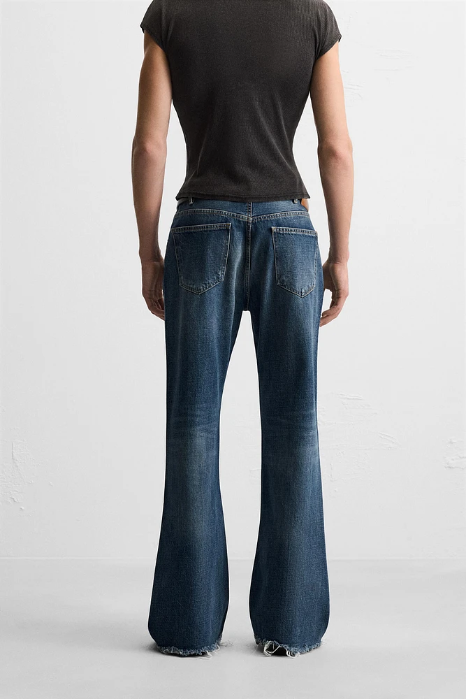 CLASSIC FLARE FIT JEANS