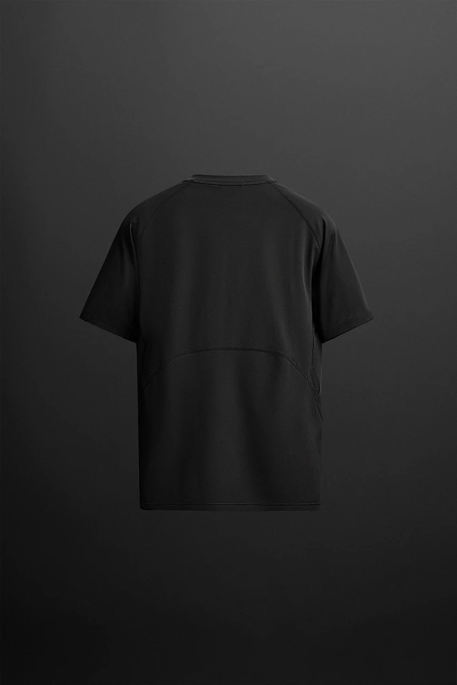 COMPRESSION T-SHIRT