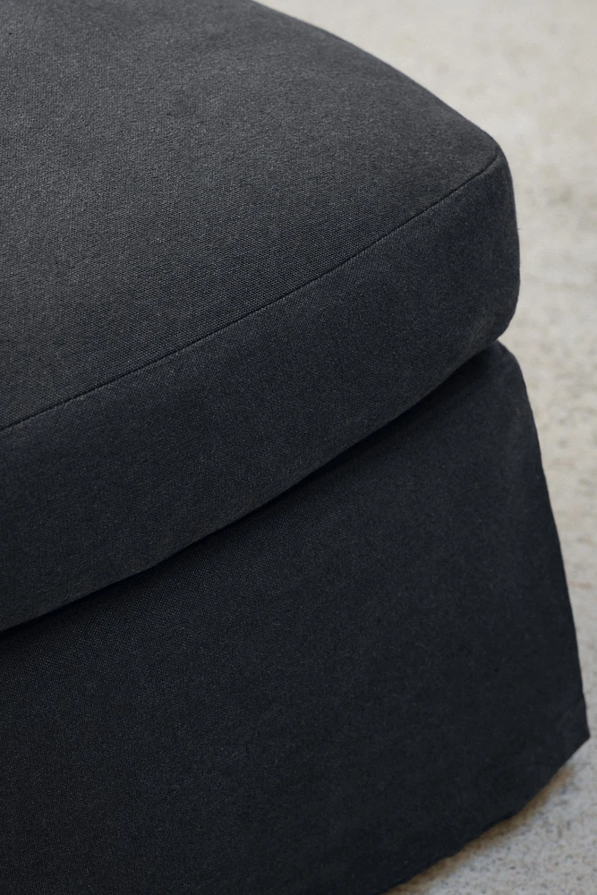 FOOTSTOOL 01
