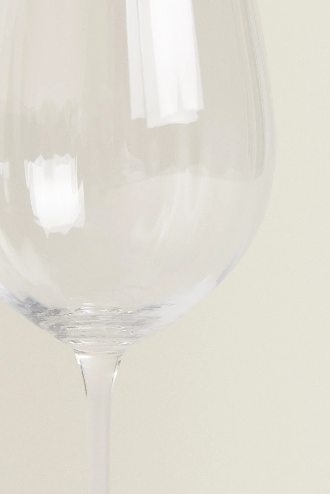 TEXTURED CRYSTALLINE WINE GLASS