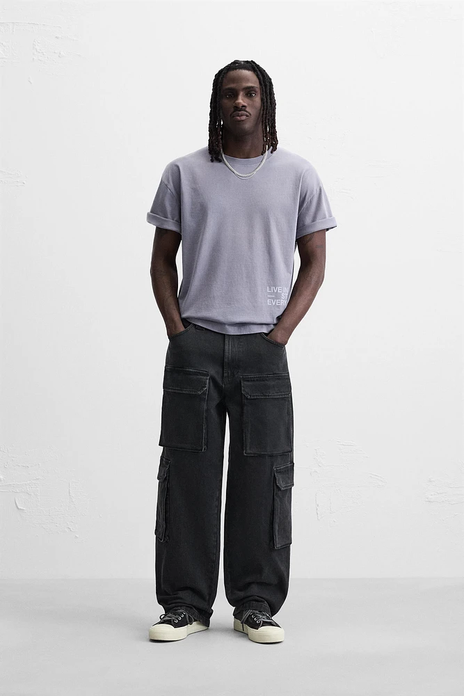 T-SHIRT À IMPRIMÉS EN MATIÈRES VARIÉES