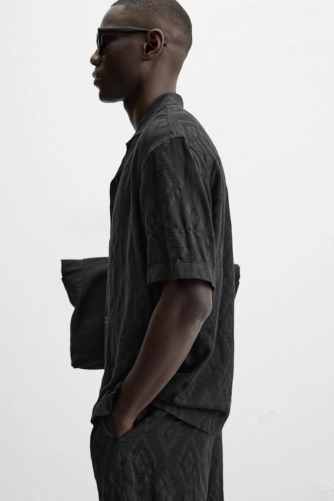 GEOMETRIC JACQUARD SHIRT