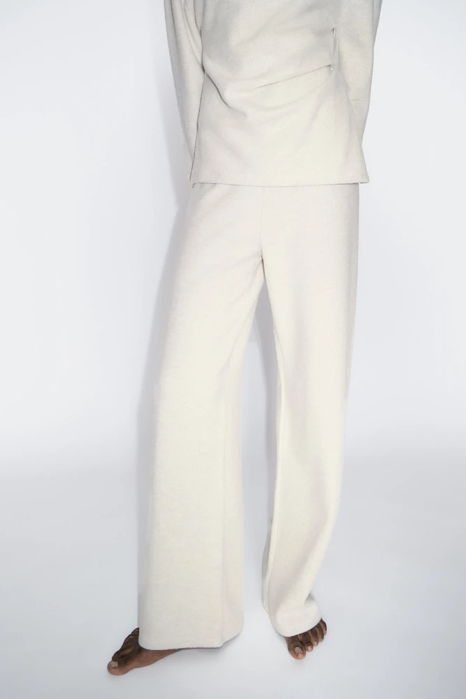 SOFT WIDE LEG PANTS