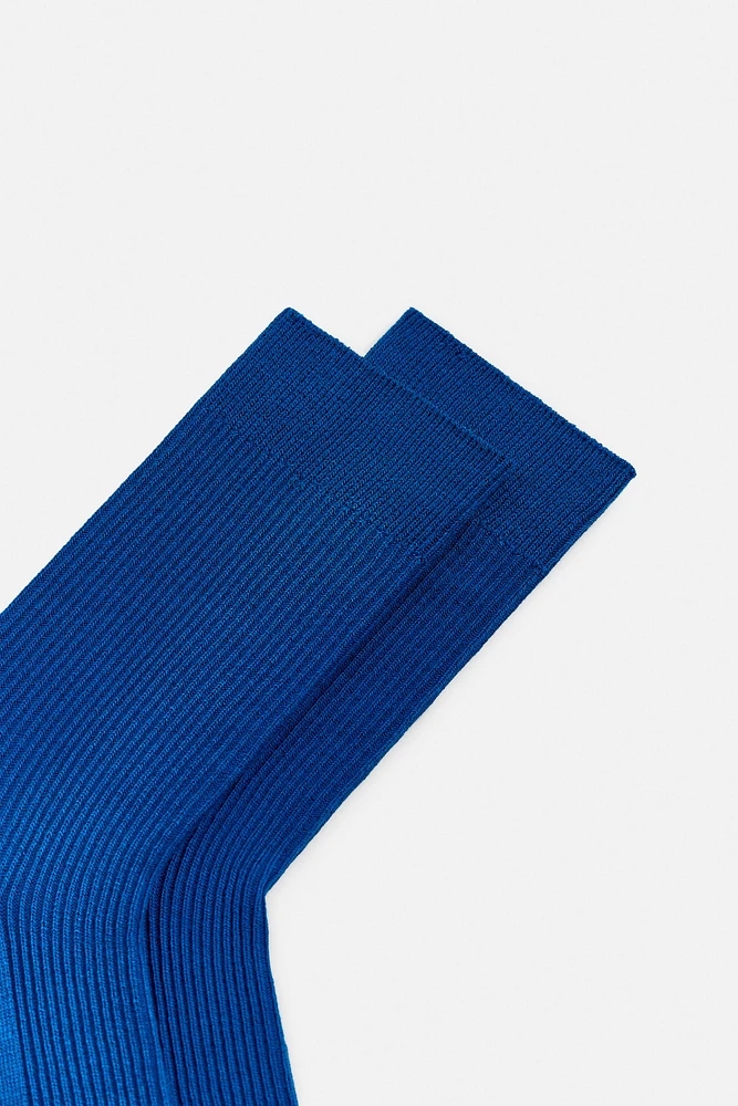 LIGHTWEIGHT TEXTURED SOCKS