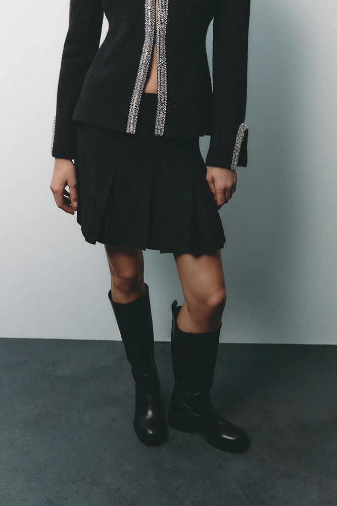 WIDE HEELED BOOTS