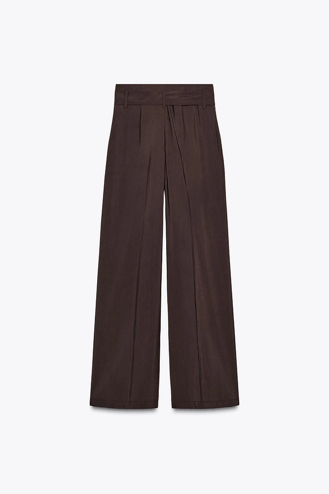 PANTALON LARGE CEINTURE