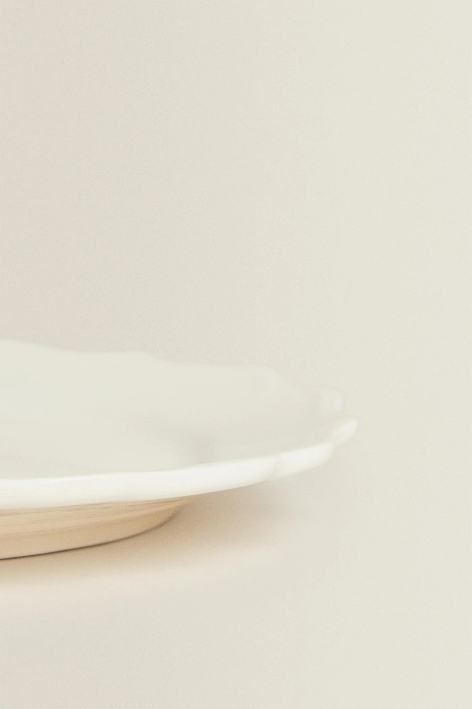 EARTHENWARE SERVING DISH WITH RAISED-DESIGN EDGE