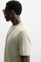 TEXTURED T-SHIRT