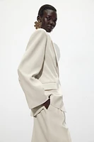 OVERSIZED BLAZER WITH SHOULDER PADS