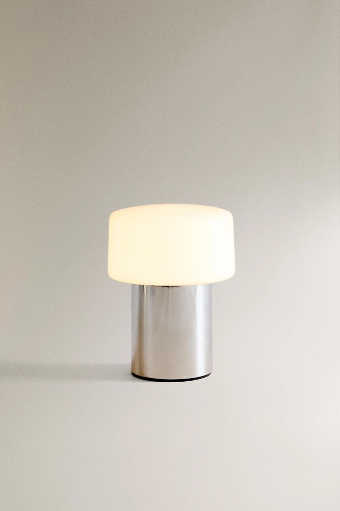 GLASS AND METAL TABLE LAMP