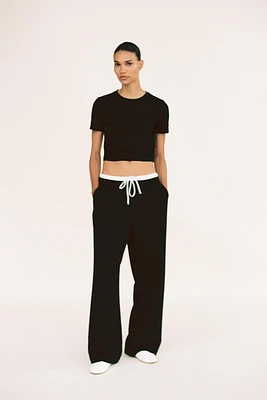 CROPPED STRETCH T-SHIRT