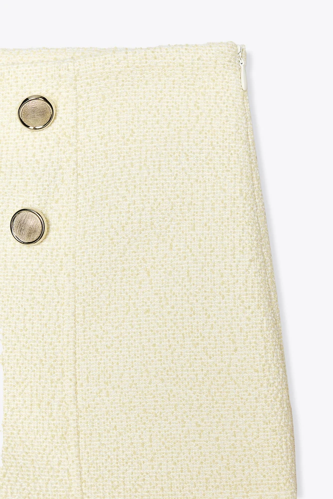 TEXTURED SHORTS WITH GOLD BUTTONS