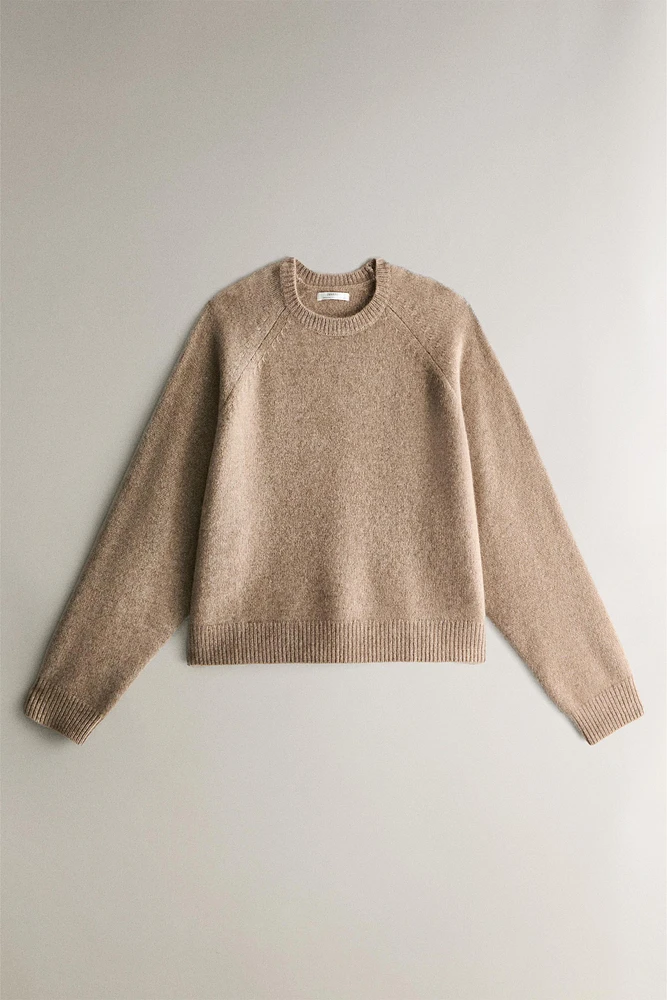 CASHMERE SWEATER