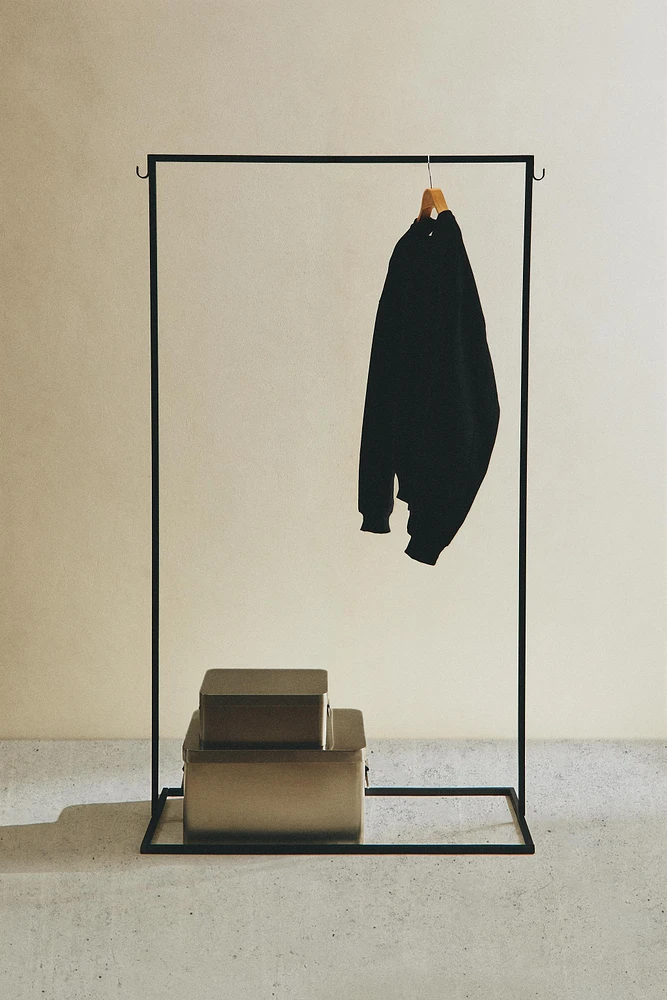 METAL RACK