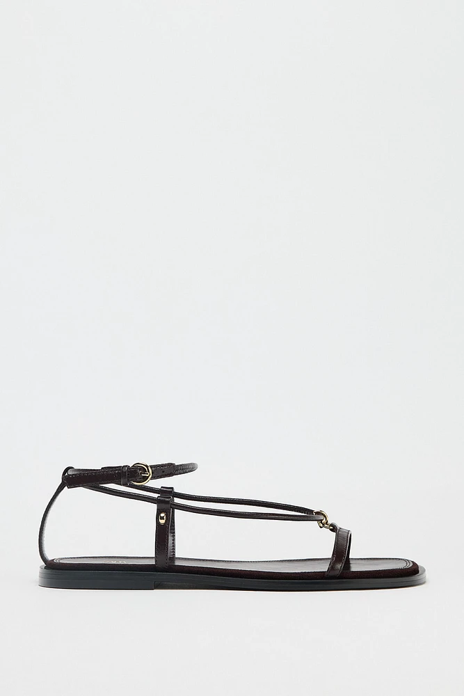 SANDALES BRIDES FINES EN CUIR