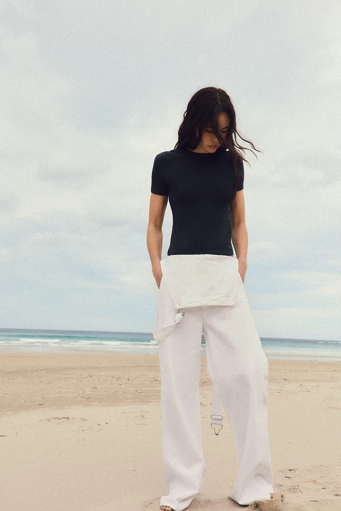 BACK SEAMED T-SHIRT
