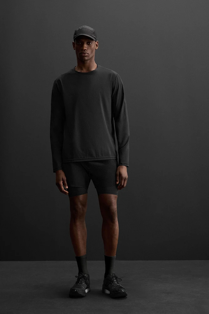 2-IN-1 PERFORATED SHORTS