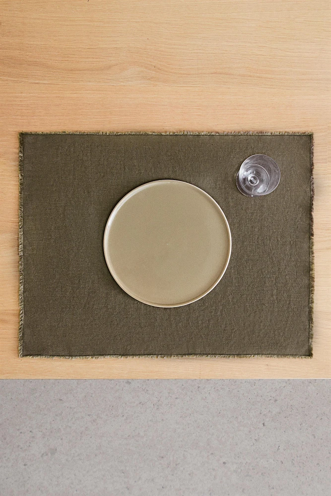 PLACEMAT 01