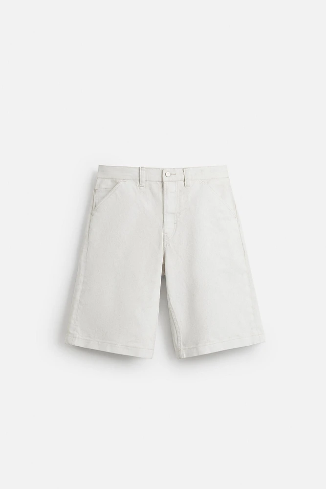 BERMUDA EN DENIM COUPE BAGGY EFFET CIRÉ