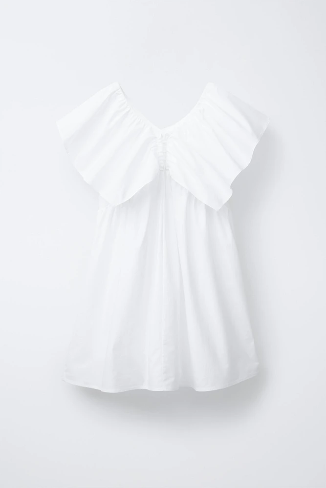 ROBE À VOLANT