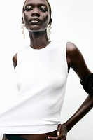 TOP EN MAILLE SANS MANCHES