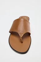 FLAT LEATHER SANDALS