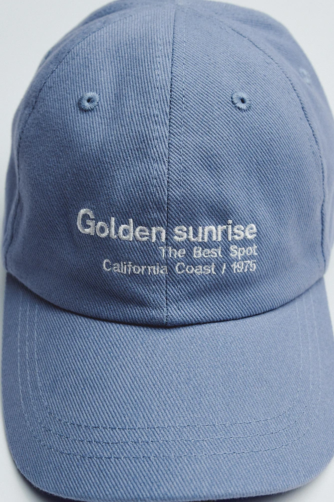 EMBROIDERED TEXT CAP