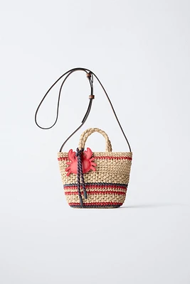 RAFFIA CROSSBODY BAG WITH CRAB CHARM