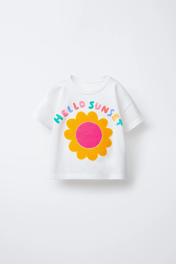 BUTTERFLY APPLIQUÉ T-SHIRT