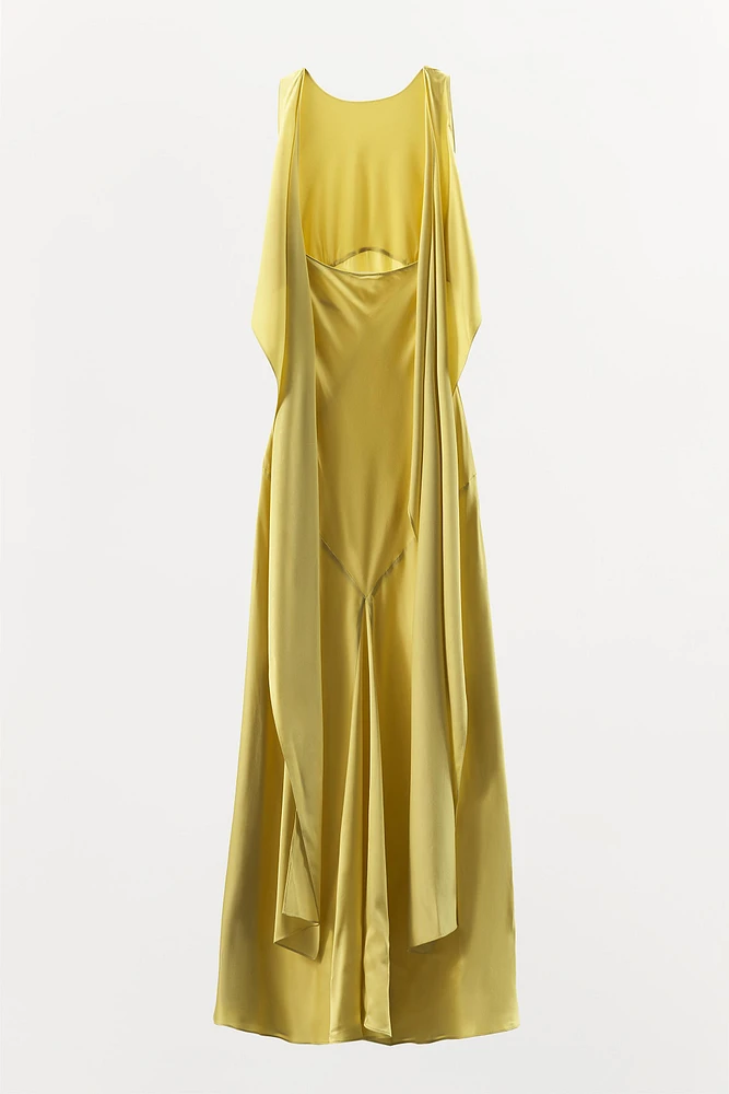 ROBE SATINÉE FOULARD DOS