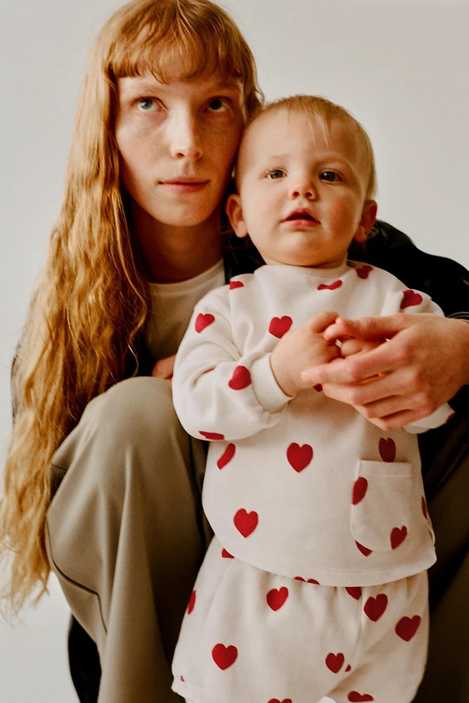 HEART PRINT SWEATSHIRT AND BERMUDA SET