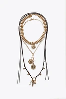 LOT DE 3 COLLIERS MÉDAILLES ET PERLES